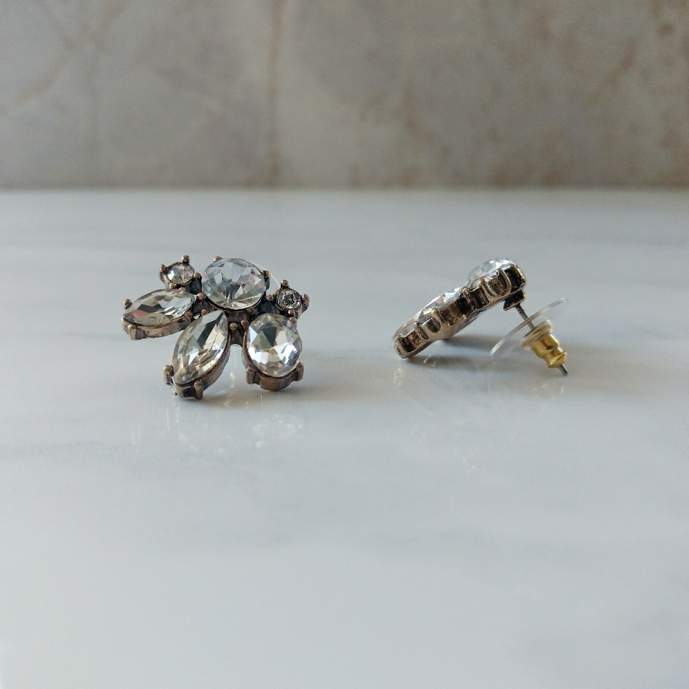 3/$25 Vintage Style Clear Crystal Earrings - Picture 6 of 7